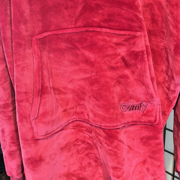 The “Comfy” Pullover Hooded Fleece. One size, Bright Hot Red/Pink - Picture 7 of 8